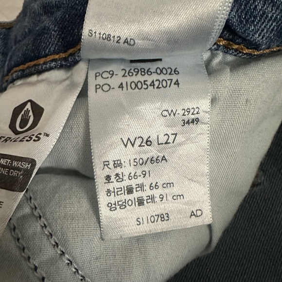 Levi’s High Waisted Mom Jeans Women’s Size 26 - Picture 8 of 13